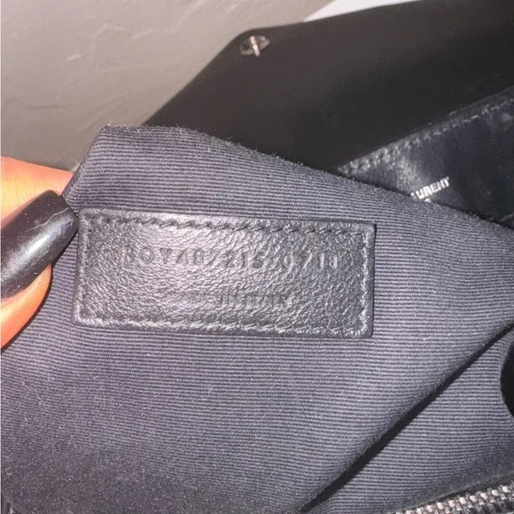 Yves Saint Laurent Black Quilted Shoulder Bag Large LouLou - Picture 6 of 6